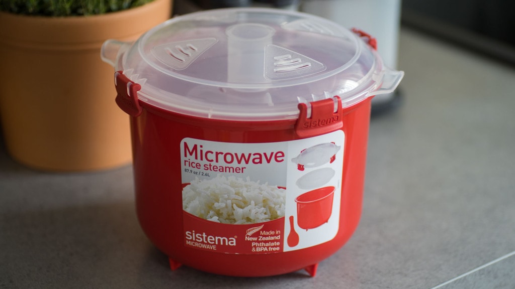 Zwei Mikrowellen Reiskocher im Vergleich, der Tupperware Reis-Meister gegen den Sistema Mikrowellen- Reiskocher